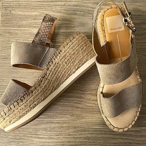 DOLCE VITA GREY/SNAKESKIN ESPADRILLE WEDGE SANDAL - SIZE 7